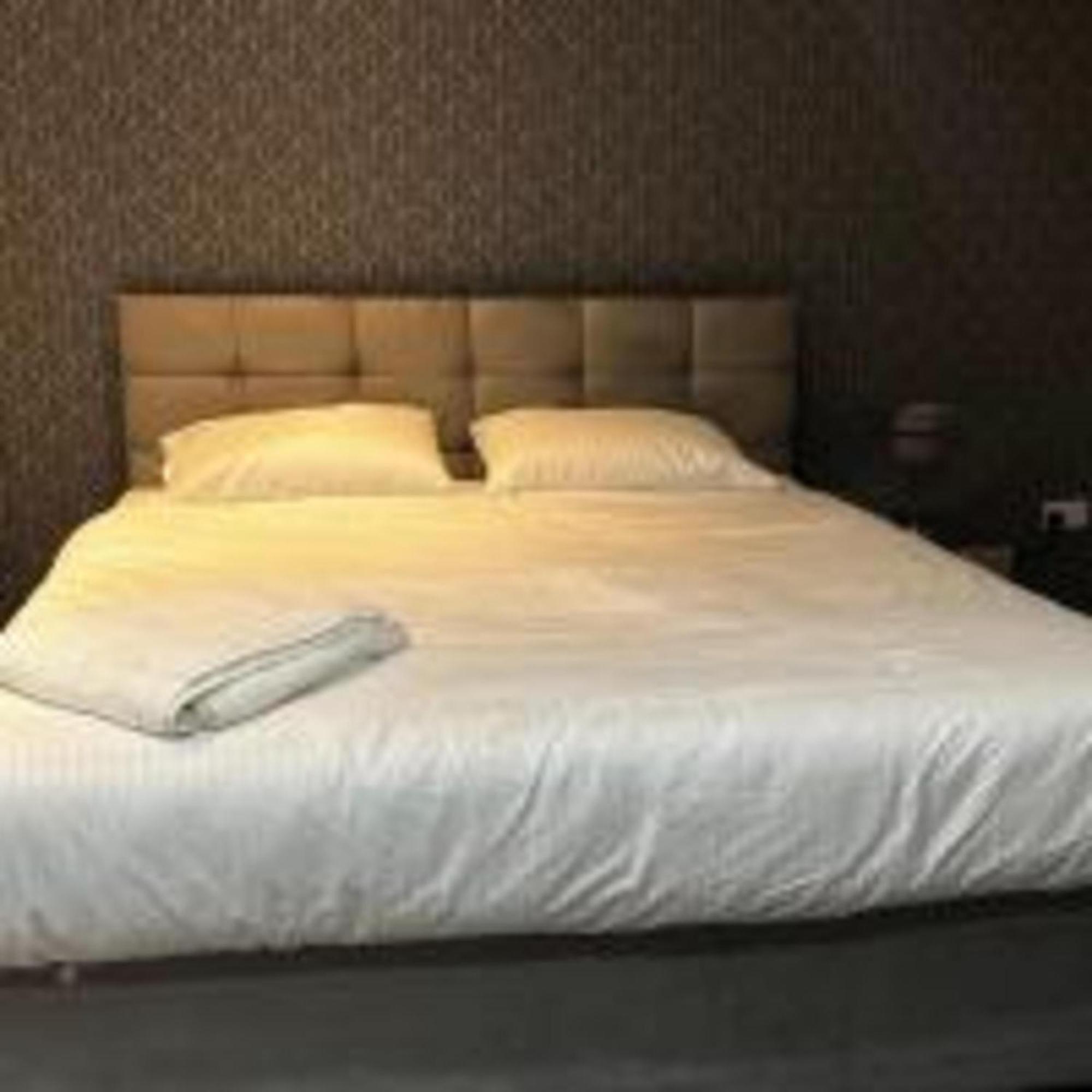 Oyo The Pleasant House Hotel Манчестър Екстериор снимка